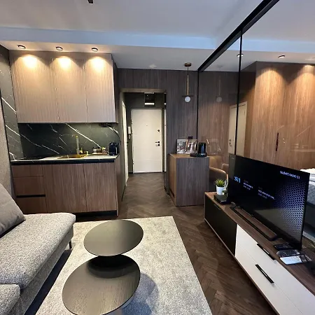 Sima Center Apartman *